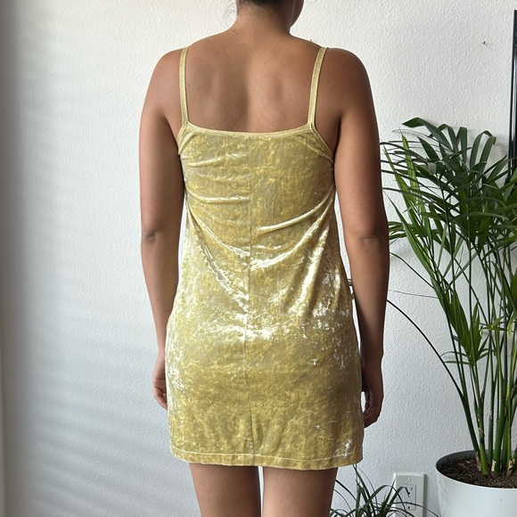 Zara Yellow Velvet Dress - Picture 2 of 3